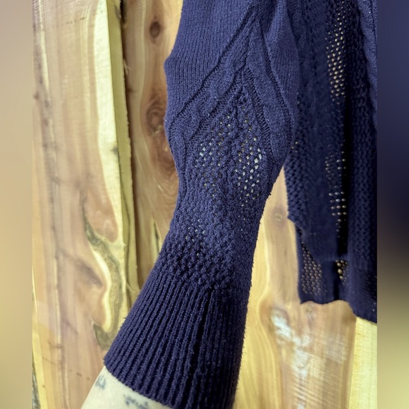 AEO Lightweight Cable Knit Sweater SIZE S - Picture 6 of 7